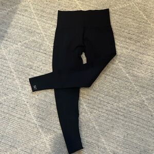SET ACTIVE SCULPTFLEX® Legging. Size M - Black
Seamless Leggings - Medium